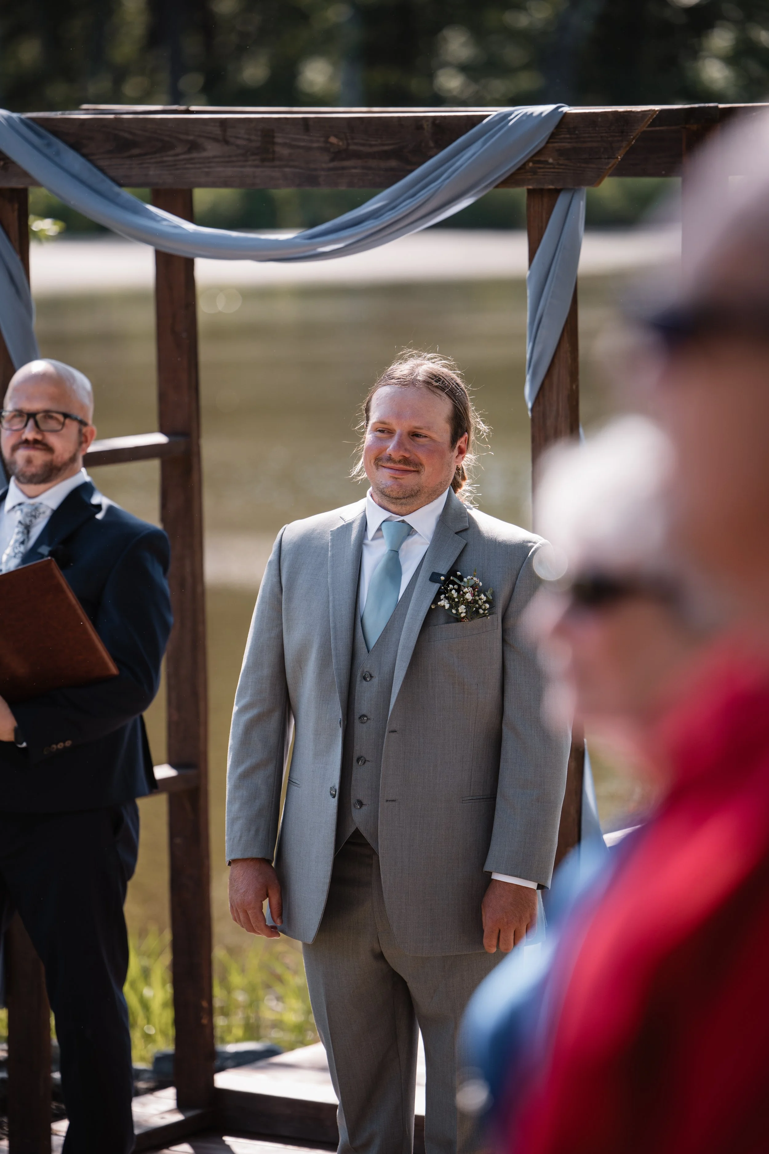 persimmon-creek-barn-groom-ceremony-lake-beaverdam-va.jpg
