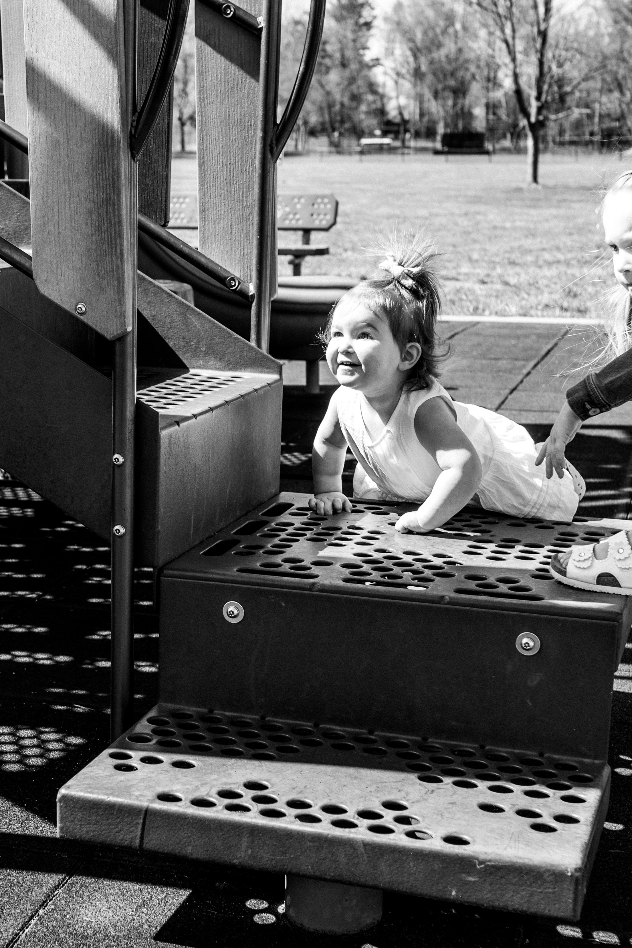 rady-park-playground-black-and-white-toddler-family-session-fauquier-county.jpg