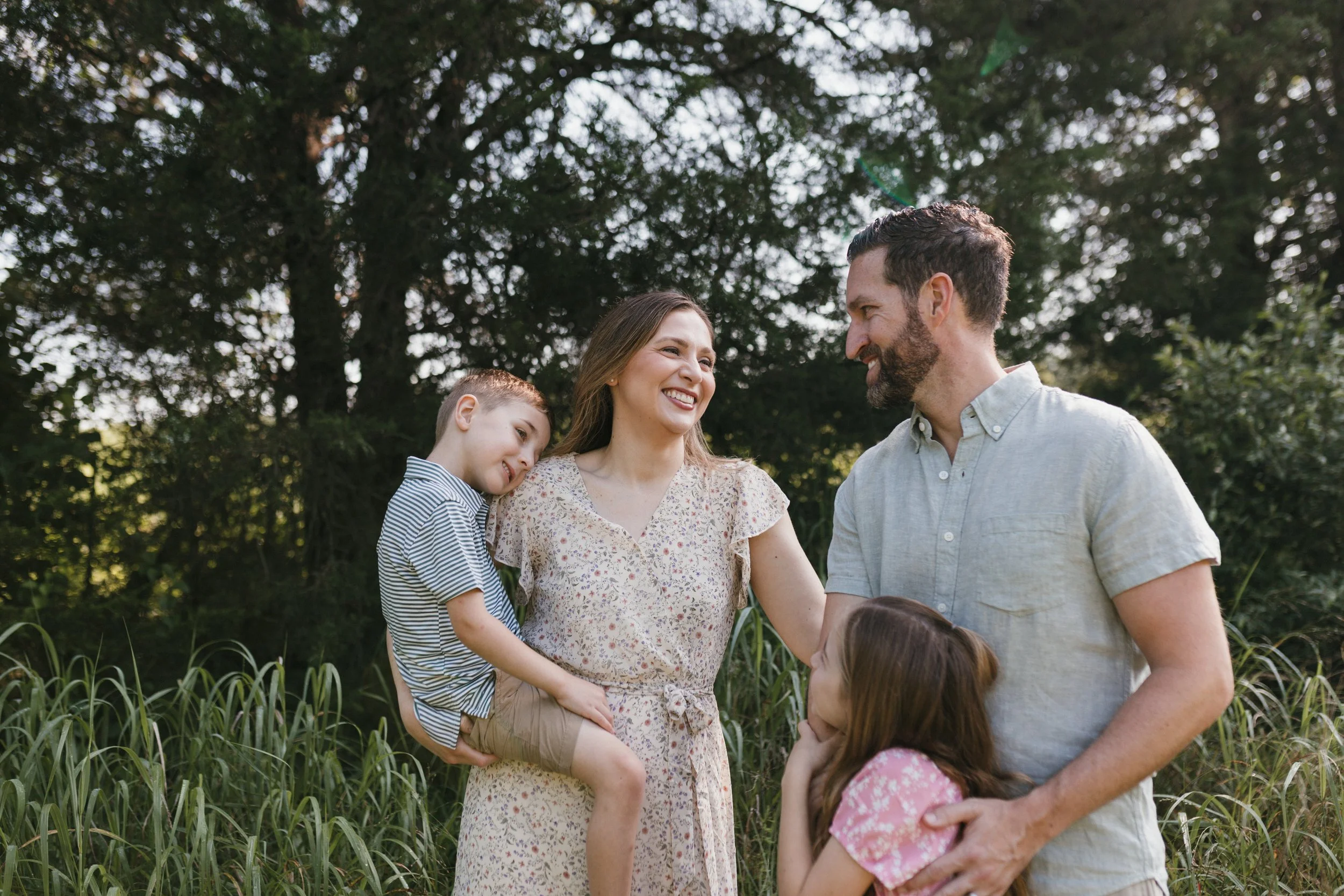 Candid family session at Manassas National Battlefield Park Northern Virginia — children exploring open fields — Amanda Kahnell Photography