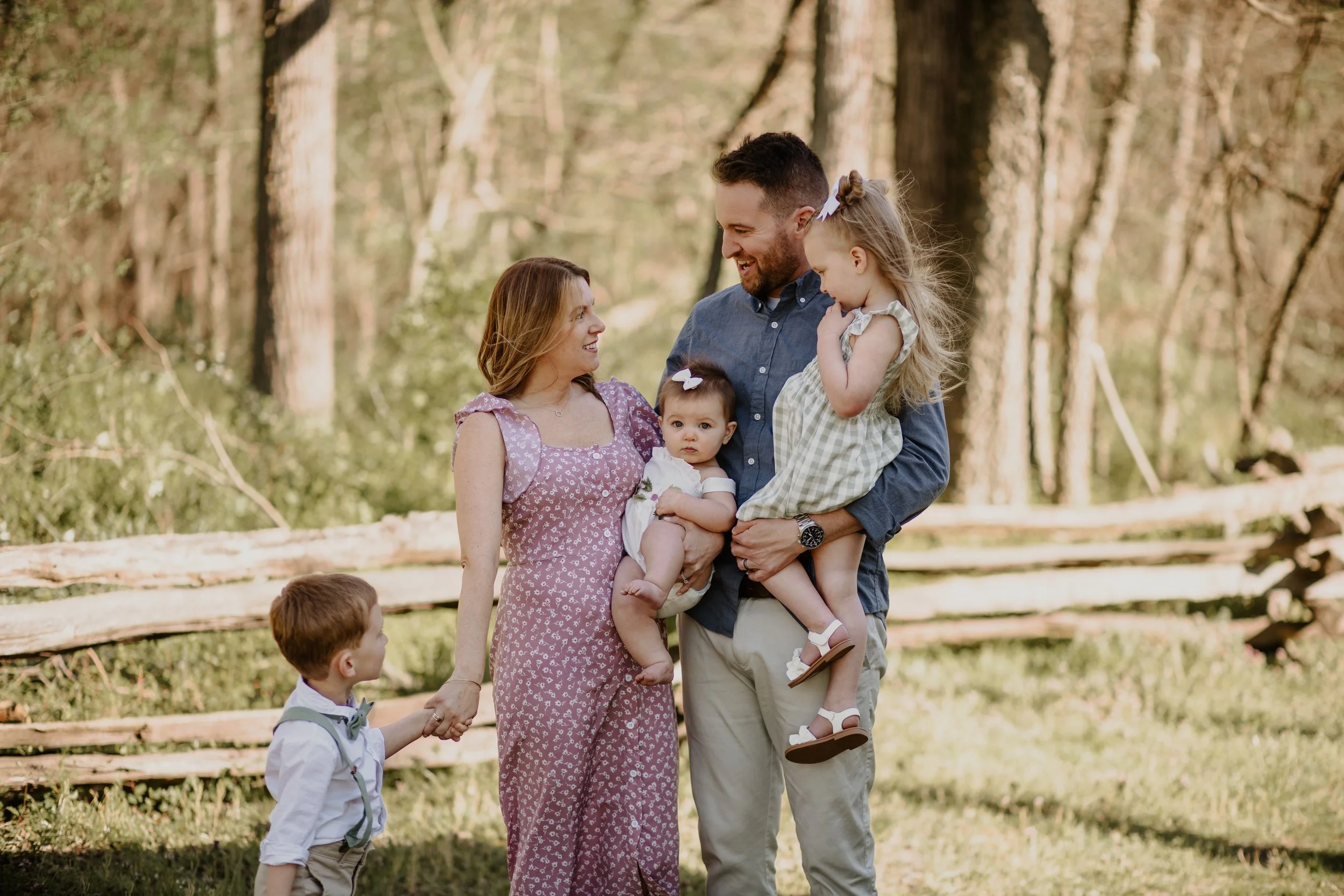 Spring family session in Northern Virginia — coordinated outfits in woodland setting — Amanda Kahnell Photography