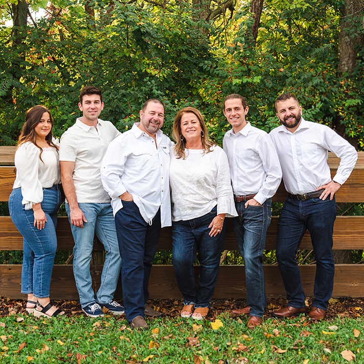 cincinnati_family_photographer_westchester_mason_Ohio_senior_portraits.png