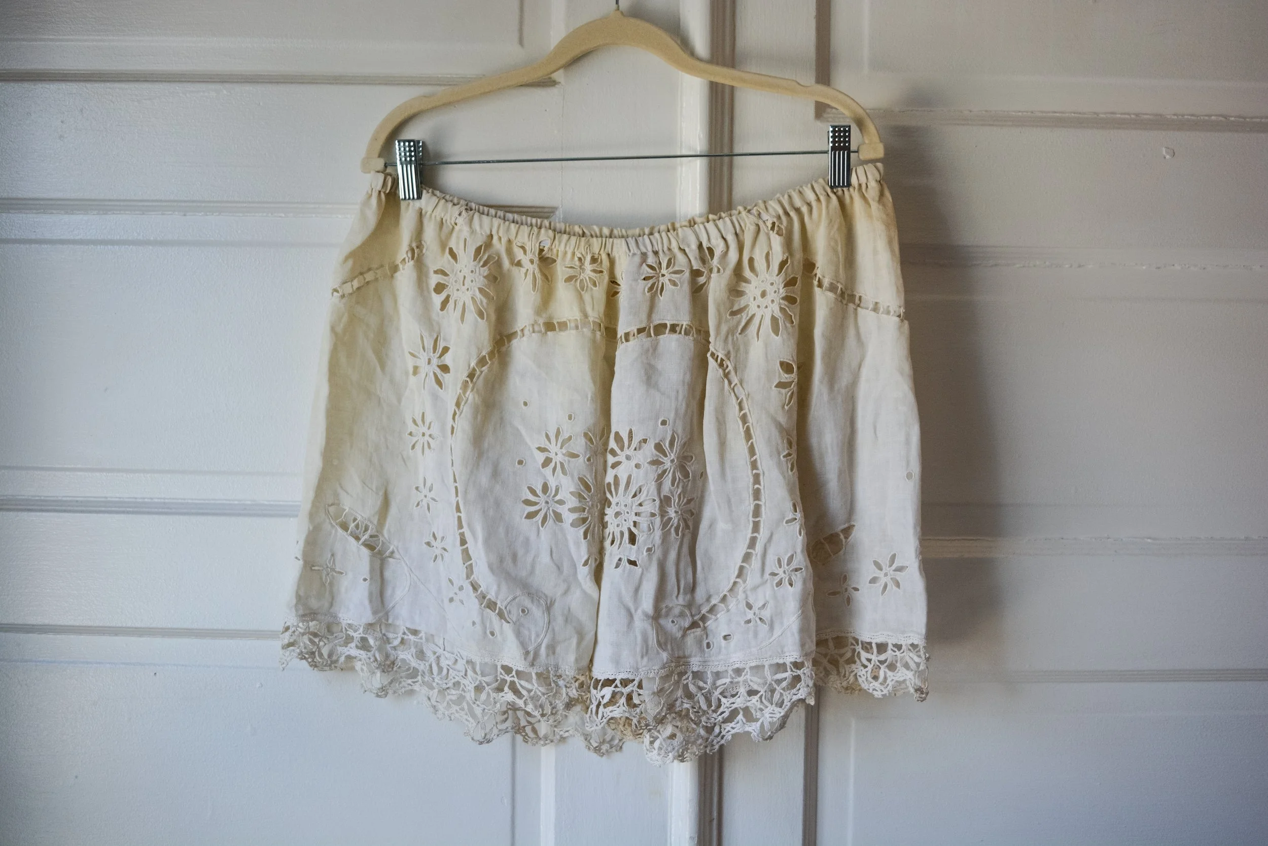 the Colette shorts [Antique Lace]