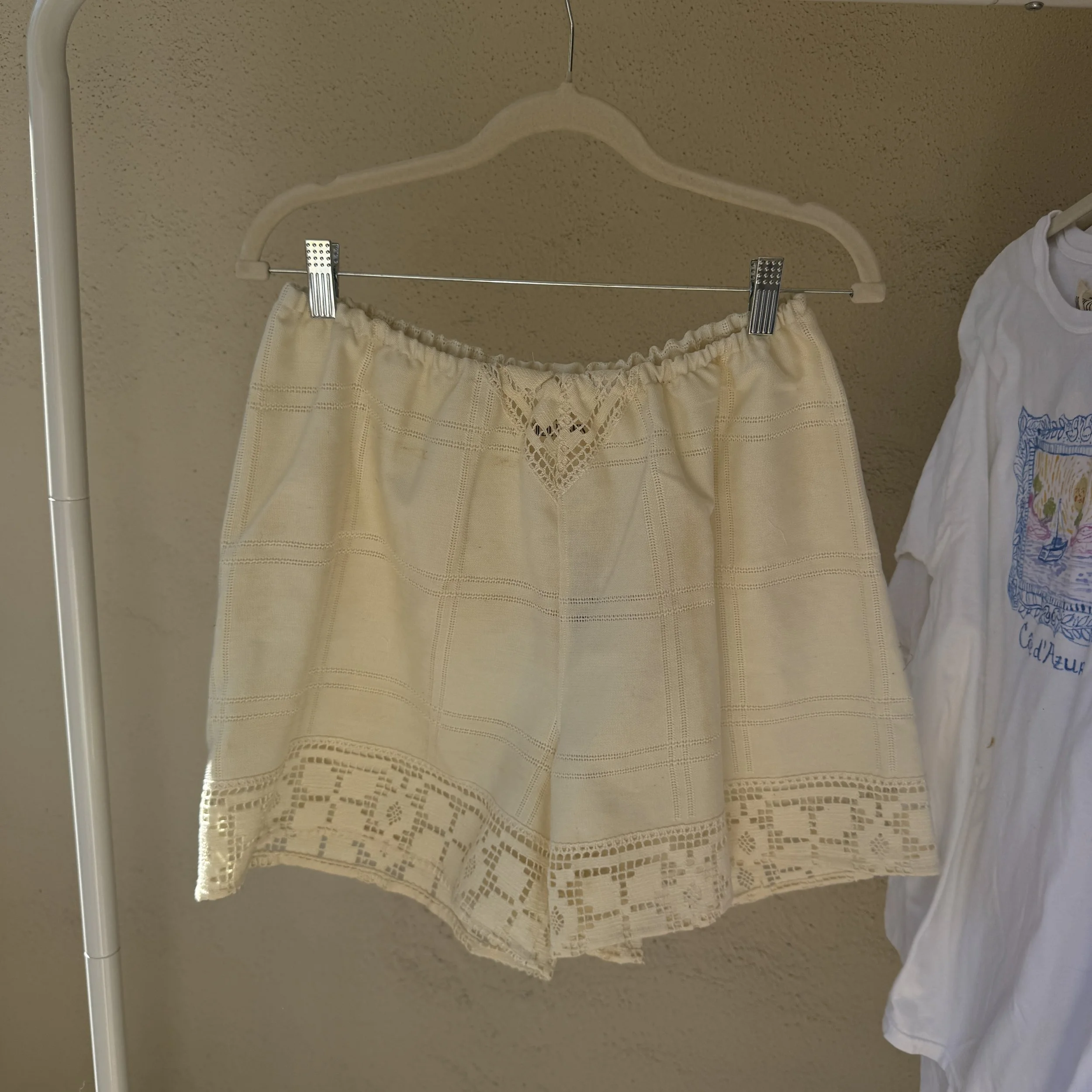 the Colette Shorts [Antique Lace]