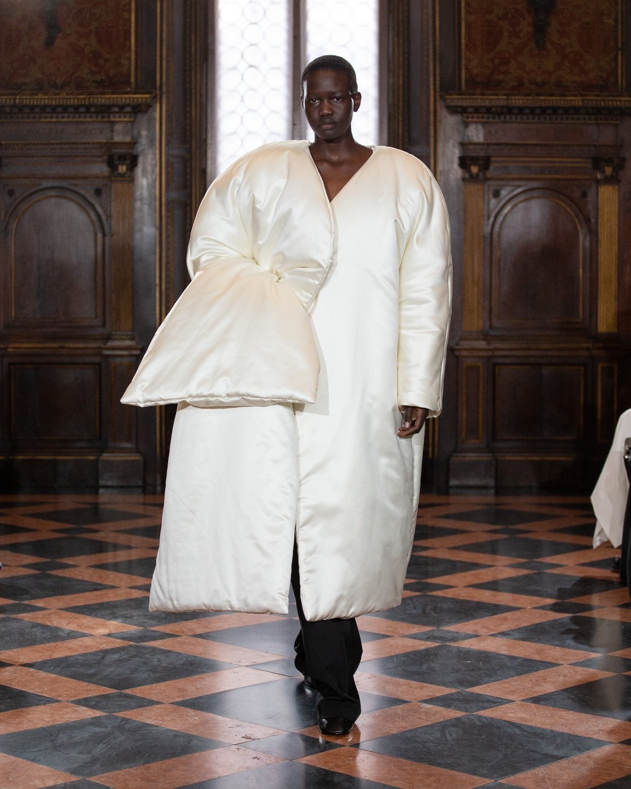InstitutionbyGalibGassanoffFW25_4x5_Look16.jpg