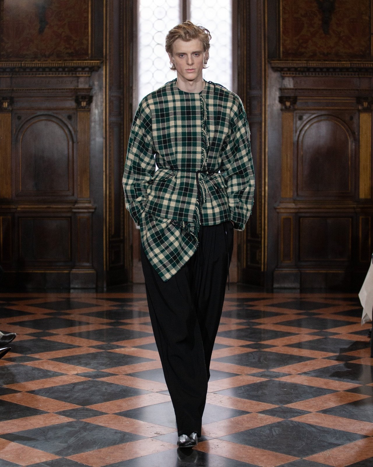 InstitutionbyGalibGassanoffFW25_4x5_Look14.jpg