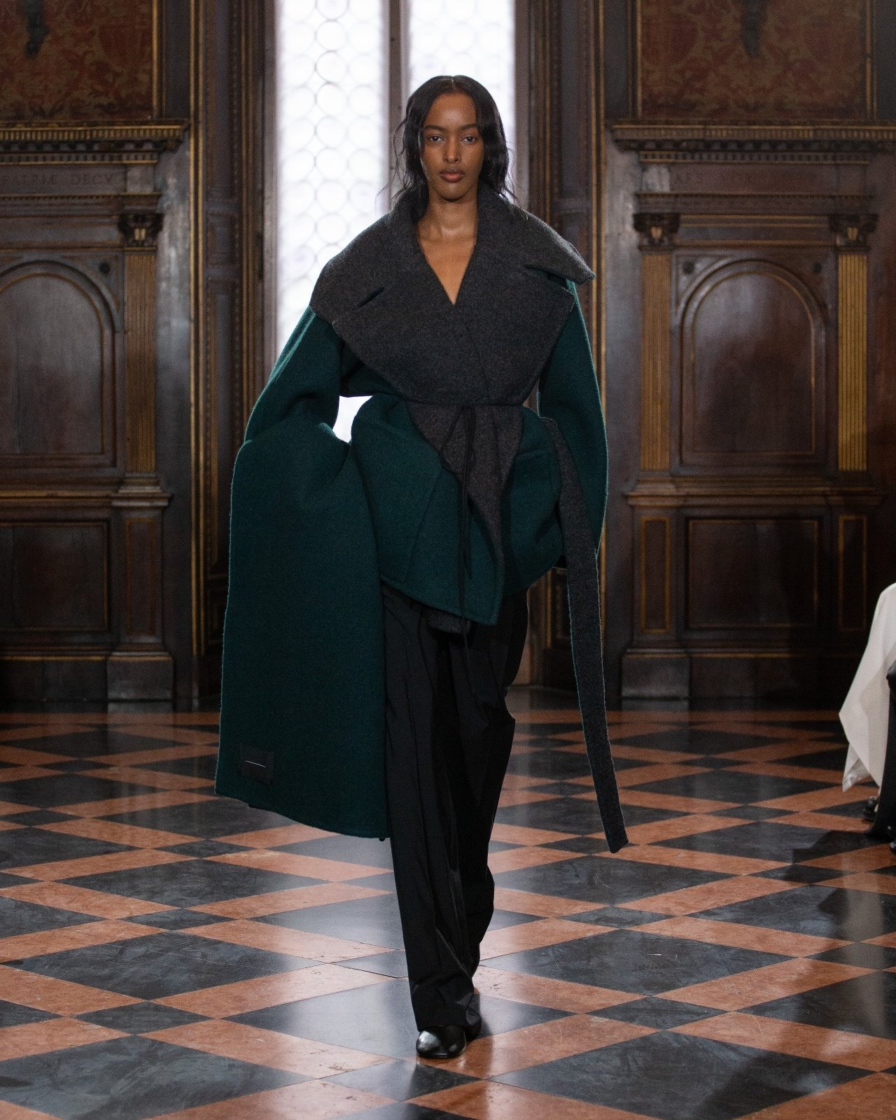 InstitutionbyGalibGassanoffFW25_4x5_Look13.jpg