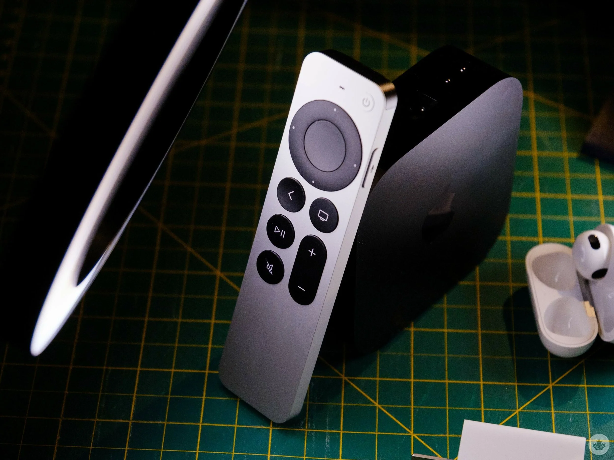 moody-apple-tv-remote-scaled.jpg
