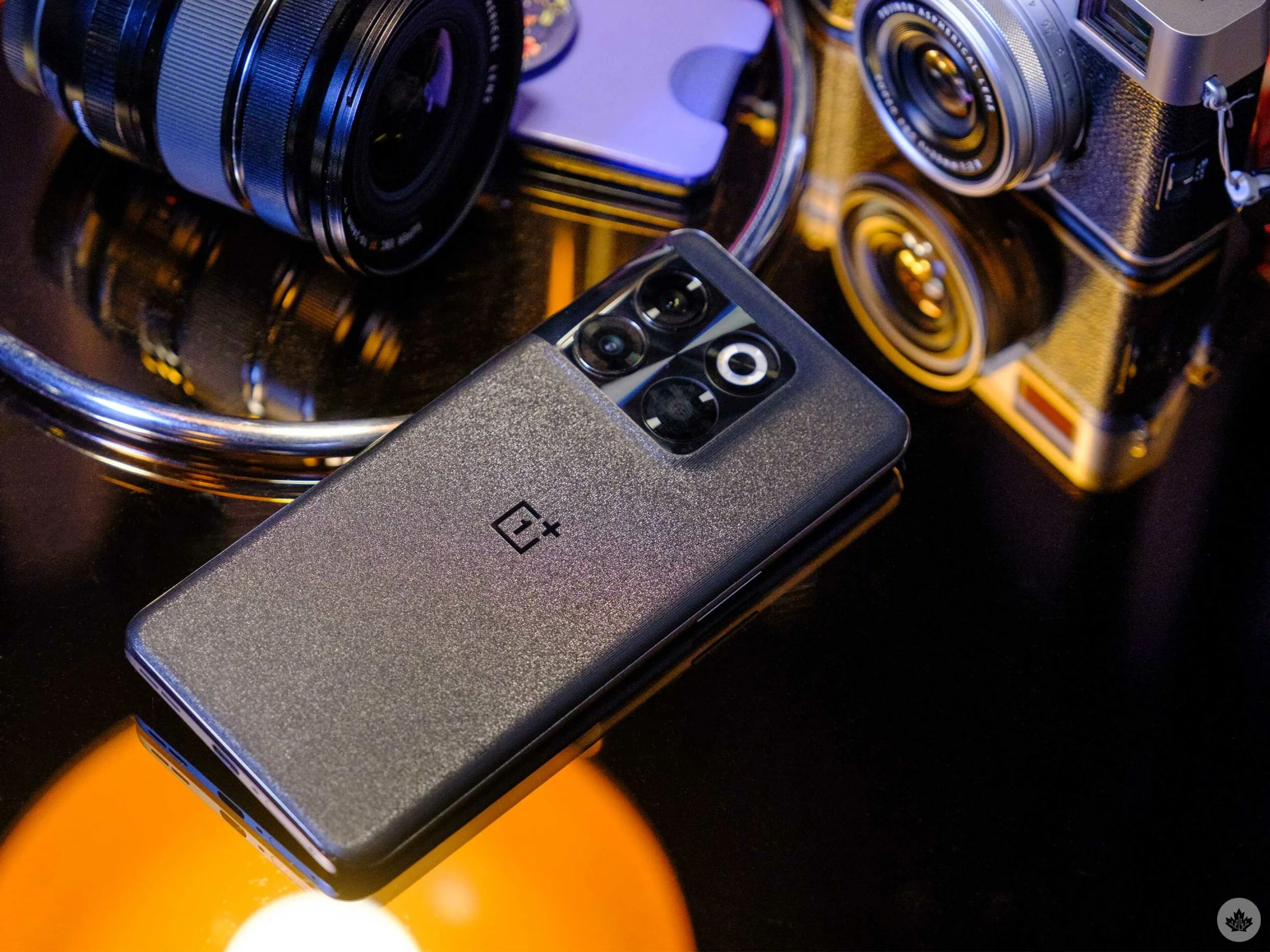 OnePlus-10-t-face-down-scaled.jpg
