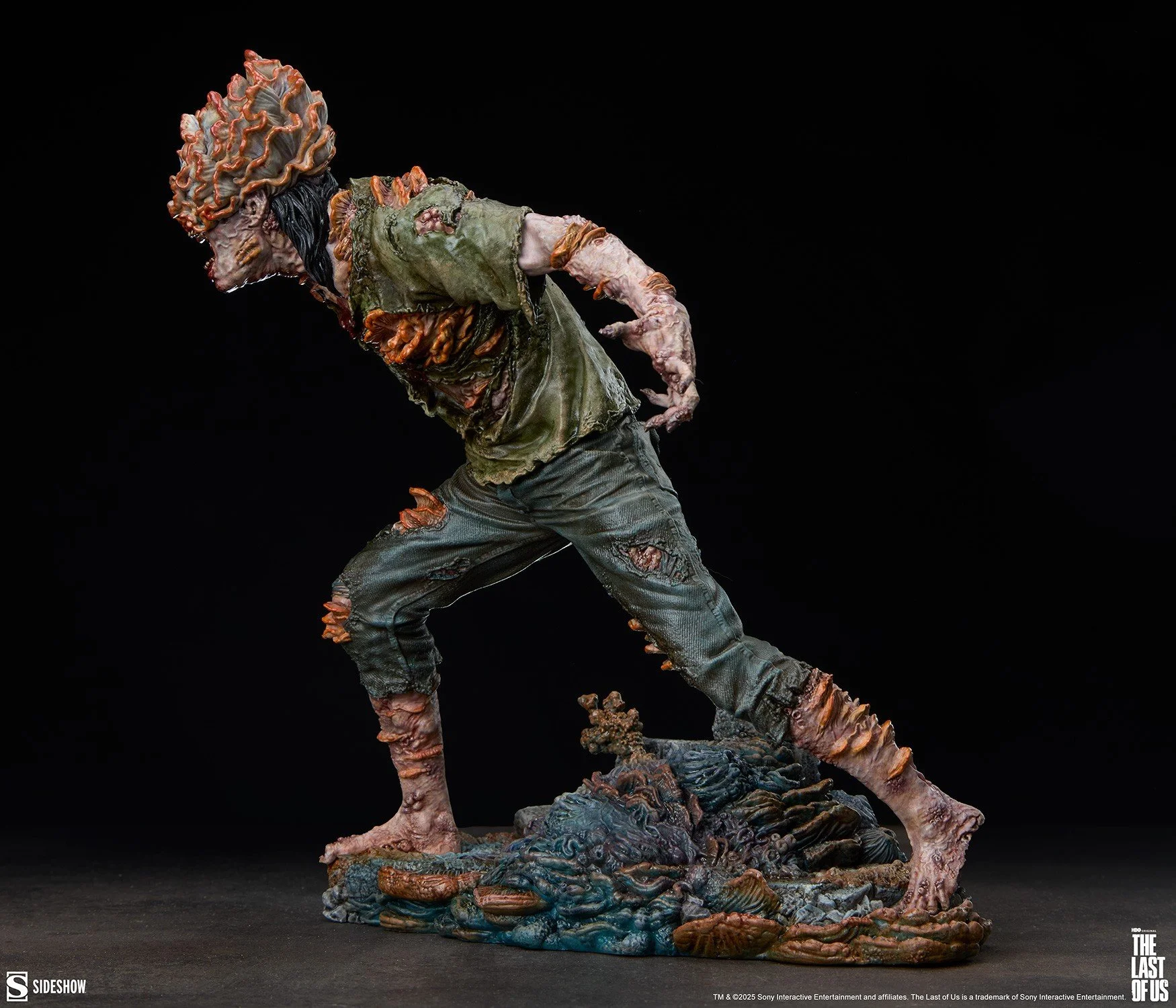 sideshow-collectibles-the-last-of-us-clicker-statue-gallery-68d5ca40cc33d.jpg