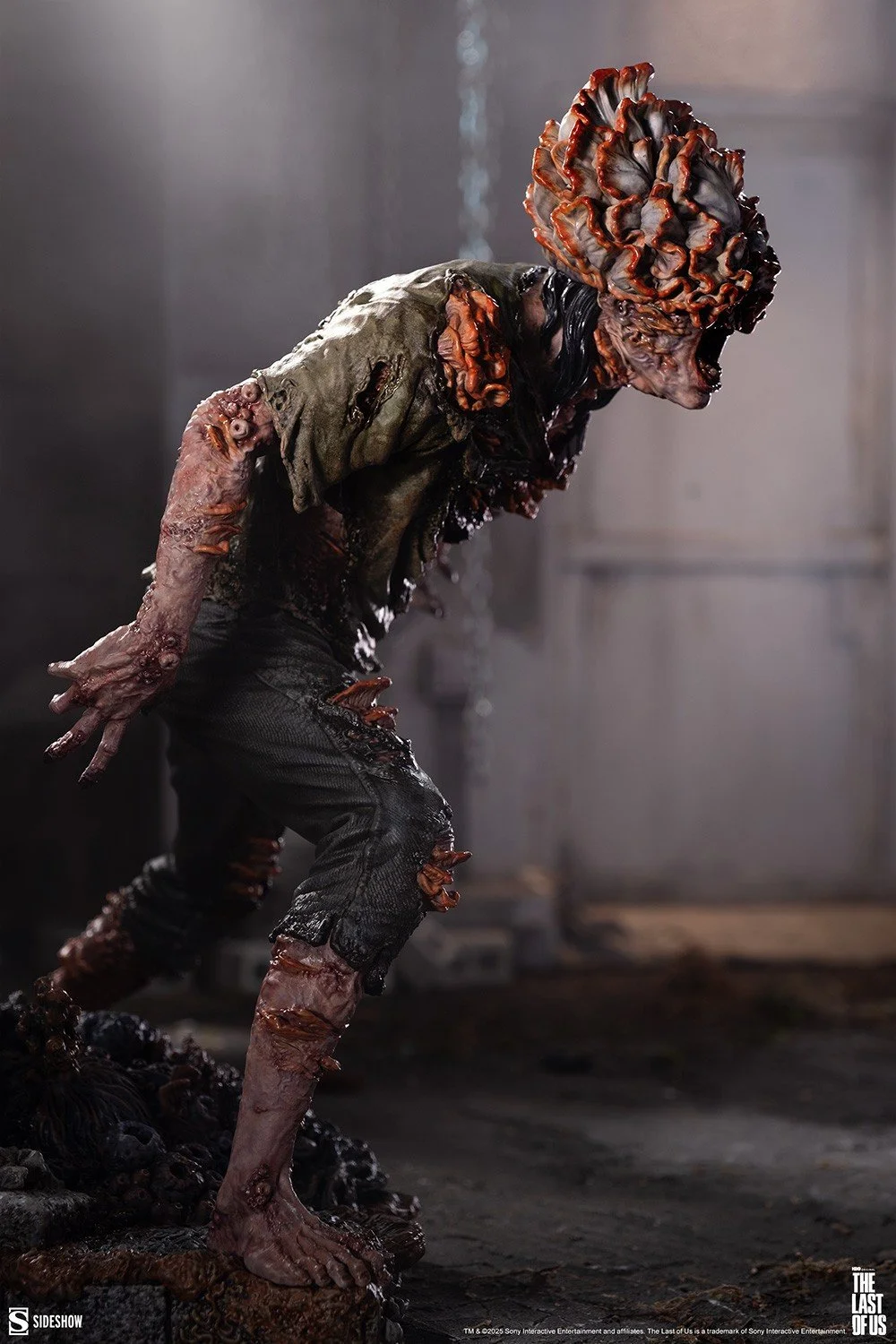 sideshow-collectibles-the-last-of-us-clicker-statue-gallery-68d5ca3fb34ab.jpg
