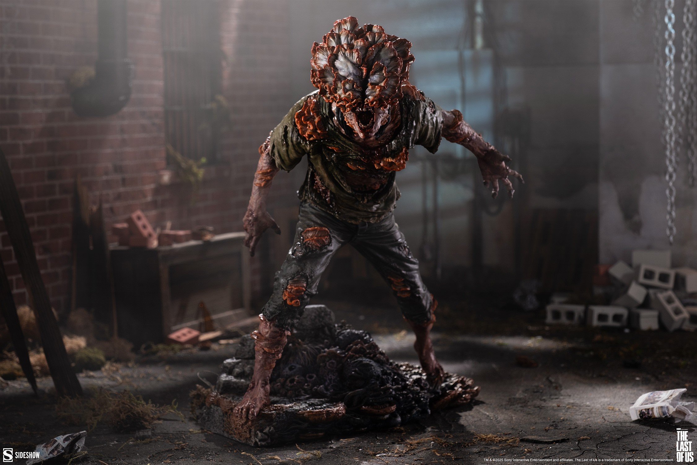 sideshow-collectibles-the-last-of-us-clicker-statue-gallery-68d5ca3ec1549.jpg