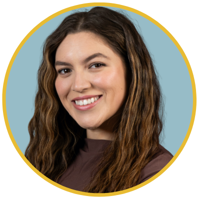 Circular image of Erica Ceballos with light blue background with yellow outline