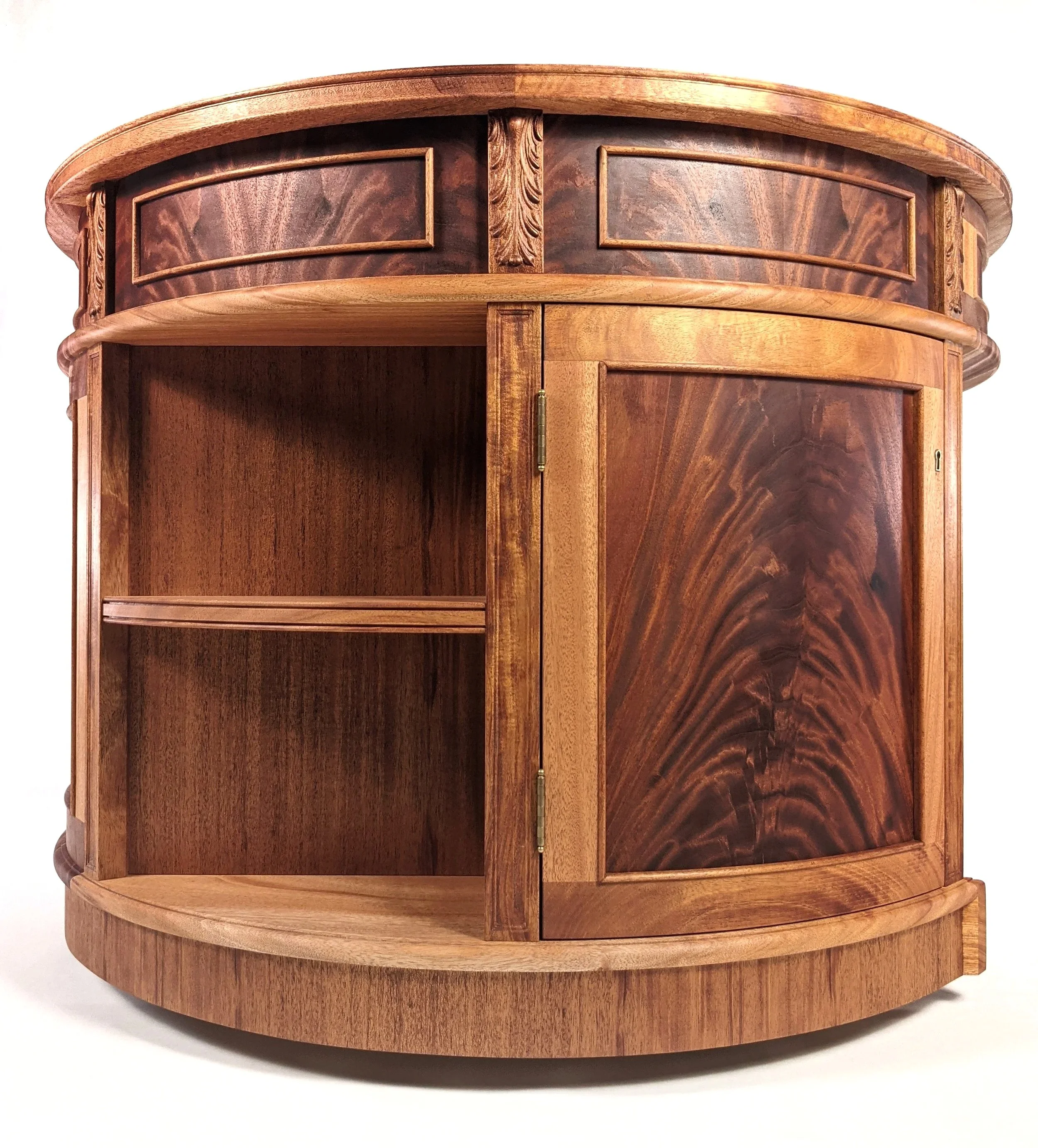 Handcrafted cylindrical Georgian library desk crafted from mahogany veneers and solid African mahogany