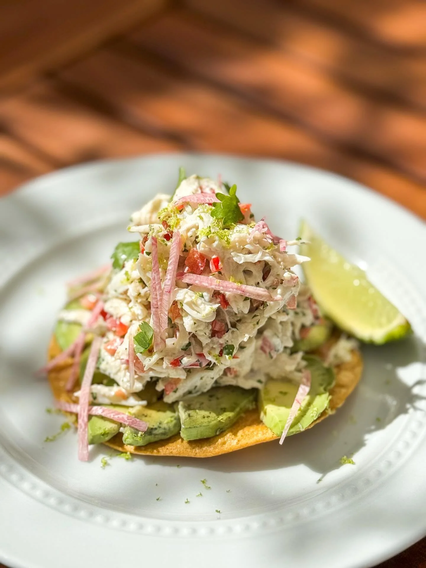 Fresh crab + avocado + lime = coastal flavors on a plate 🦀🥑🌊

#personalchef #tostadas #dinnerparties
