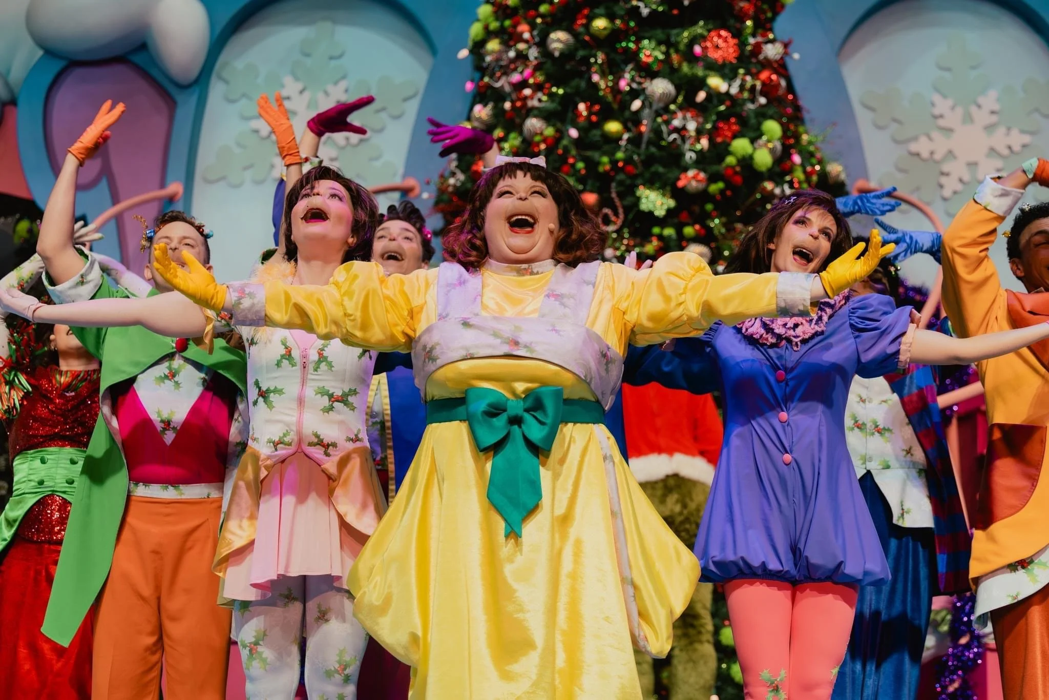 Theater Beauty - Miss Mistle Who for Grinchmas Wholiday Spectacular at Universal Orlando Resort