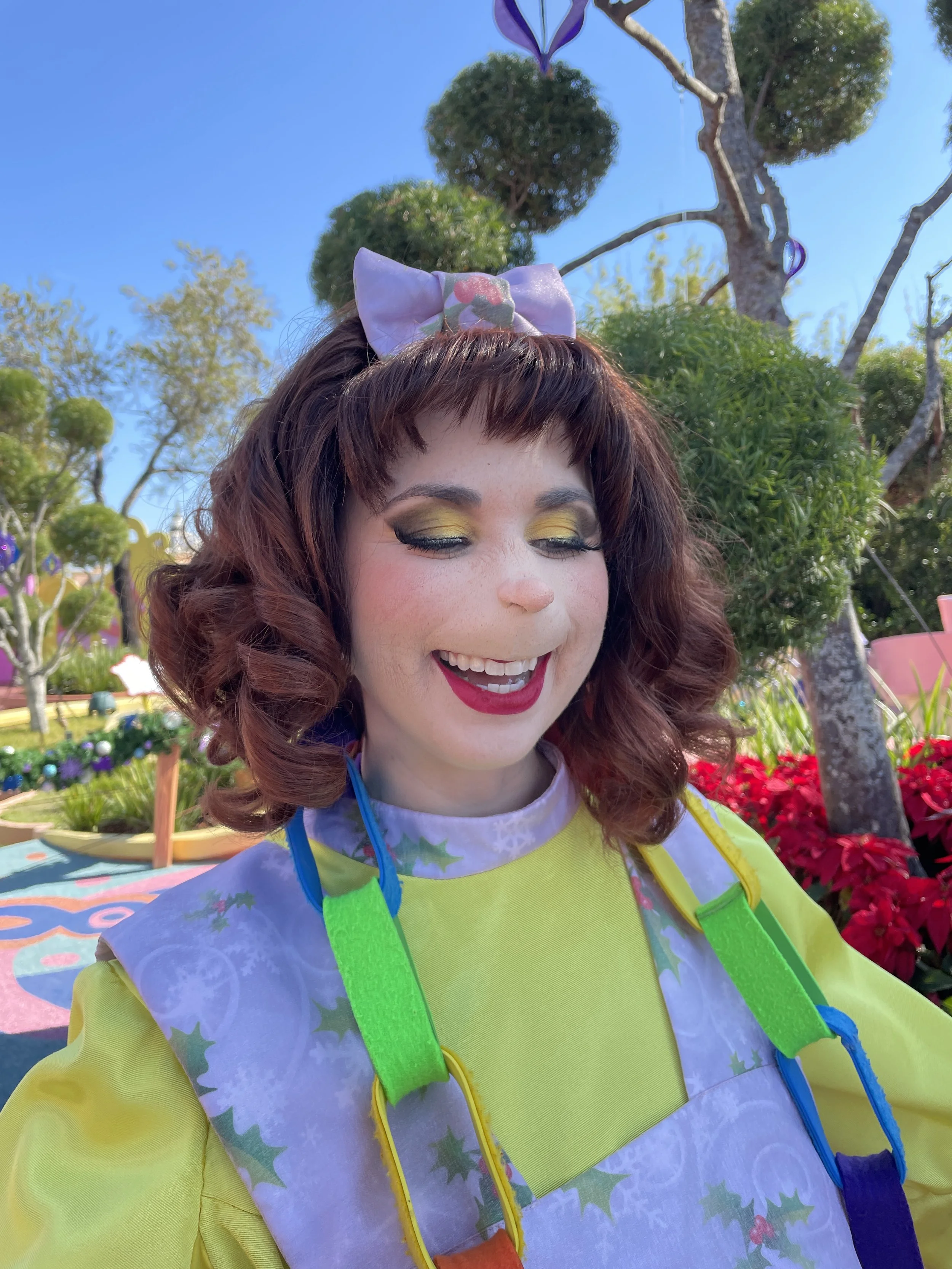 Live Event Beauty - Miss Mistle Who for Universal Orlando Resort