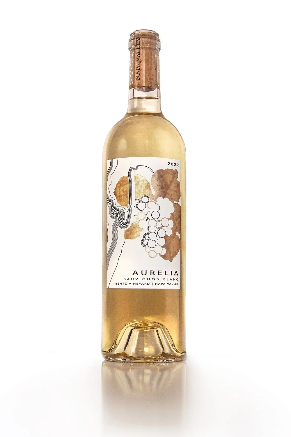 Aurelia-2022-BottleShot-OnWhite-Med2.jpg