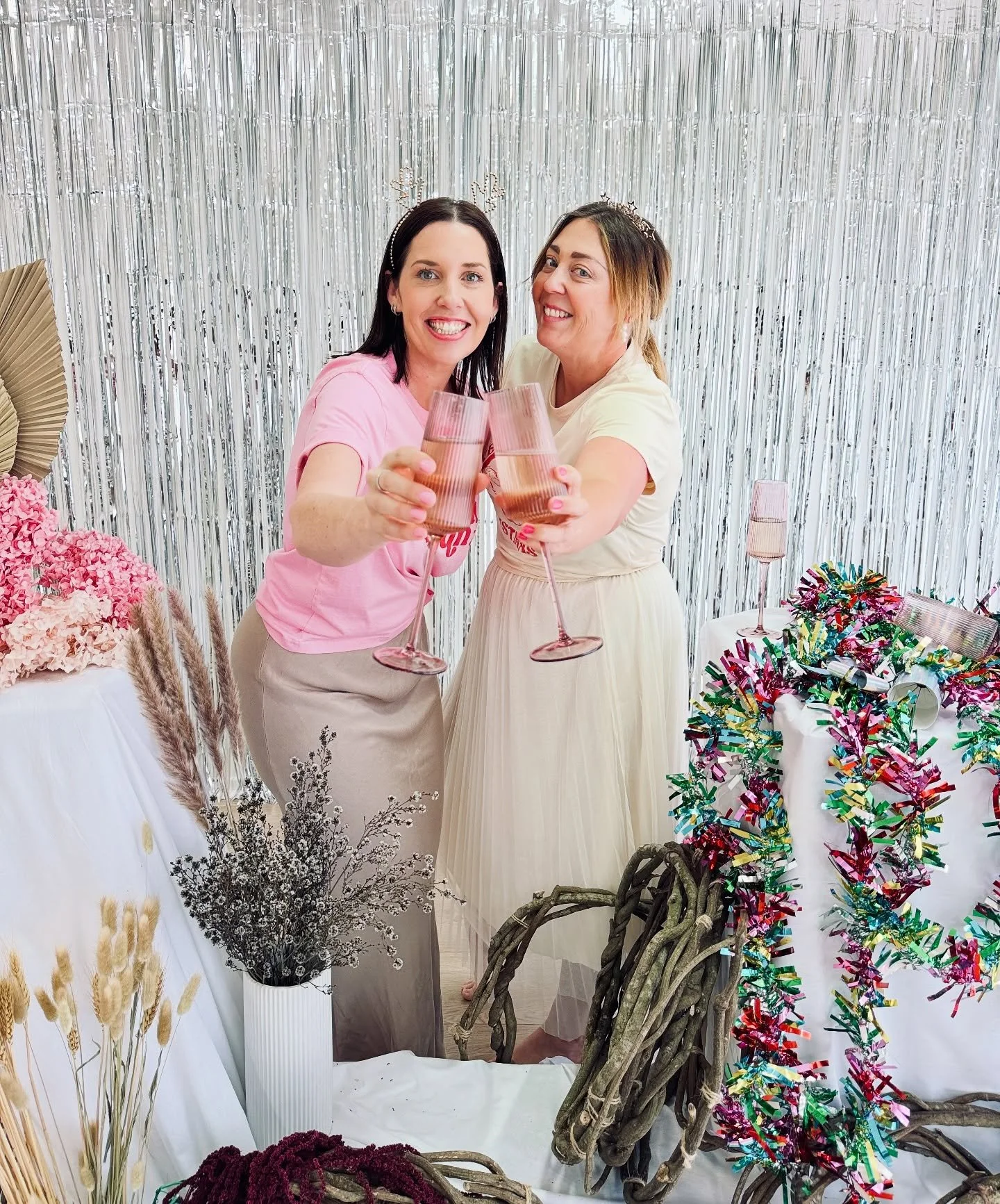 Well it&rsquo;s official. Our new venture is officially instagram official. Blume Haus ~ School &amp; Styling.  And to kick things off we are offering 4 nights off festive fun. Our Luxe Christmas Wreath Workshops are live ! Head on over to @blumehaus