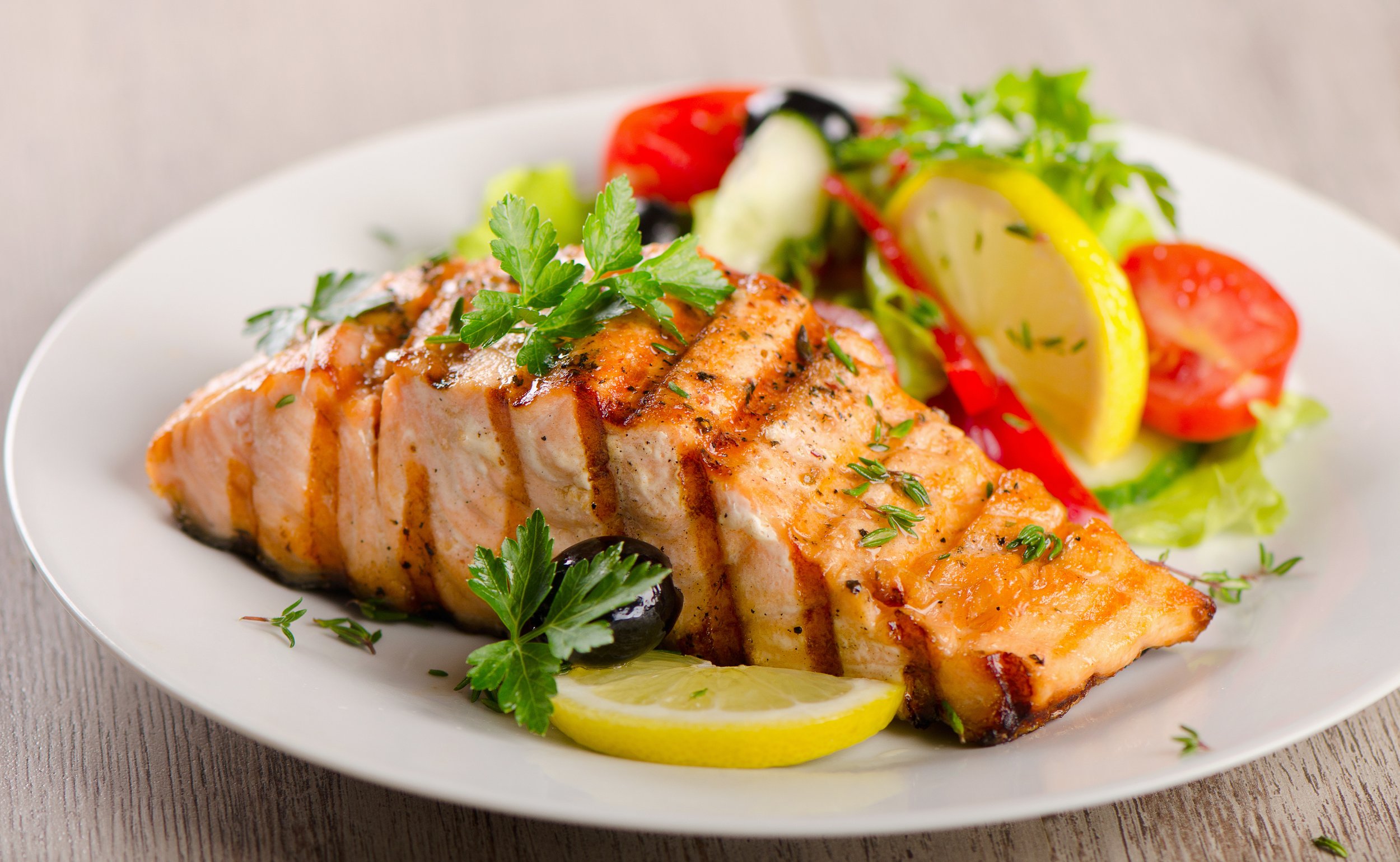 Grilled salmon with spicy & side dish