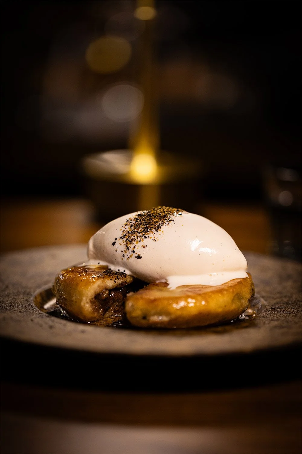 Doju Hotteok, macadamia and wattleseed caramel, jerusalem artichoke ice-cream