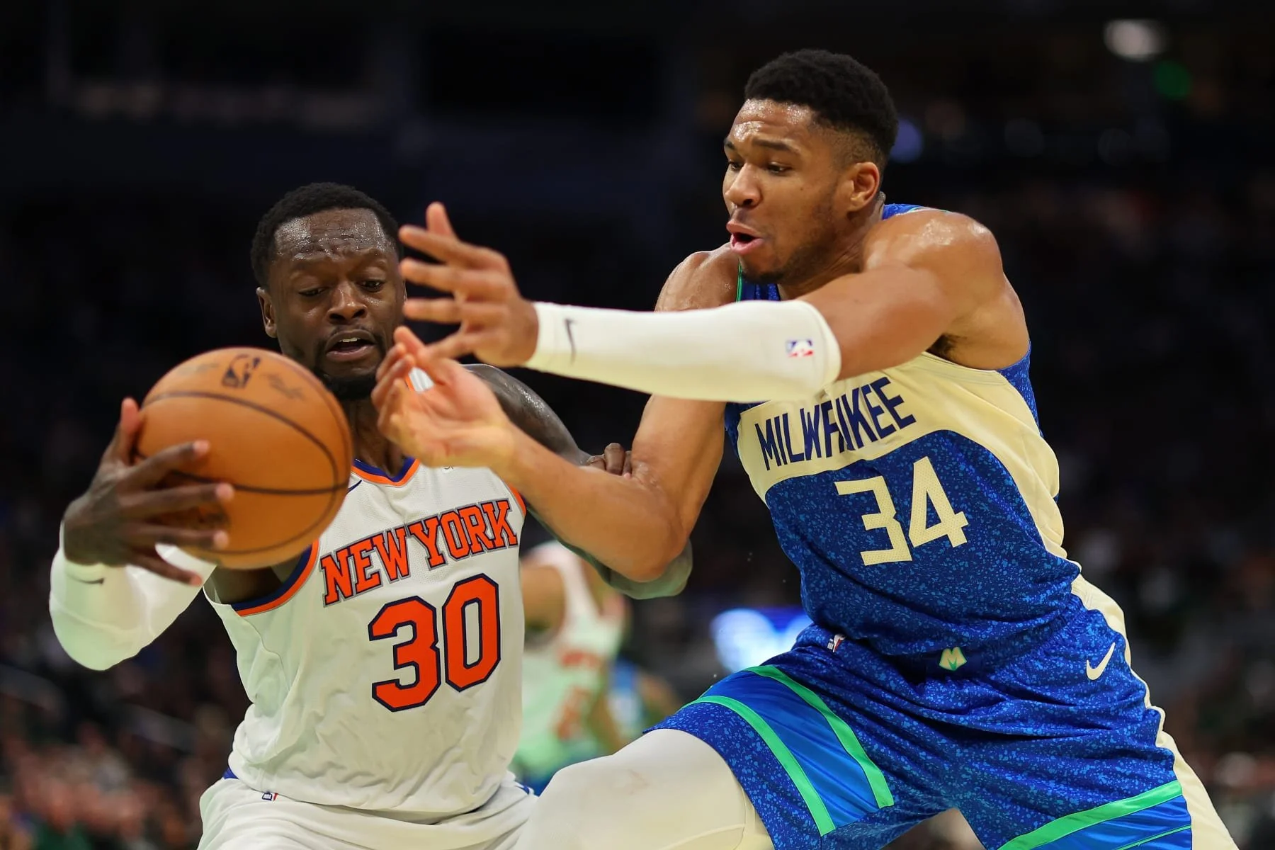 Bucks Crush Knicks Advancing to In-Season Semi-Finals