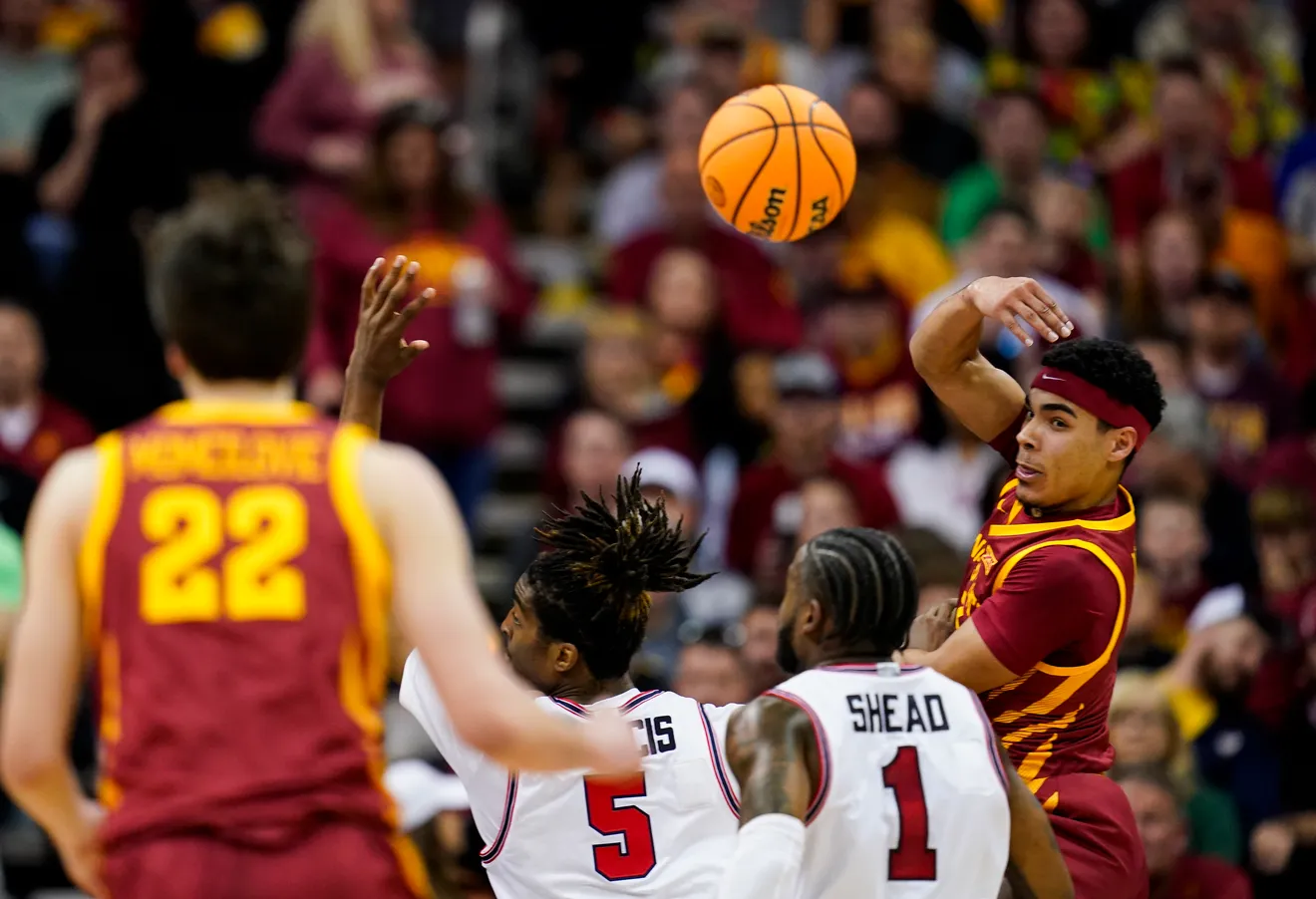 Iowa State Dominates as They Win Big 12 Championship