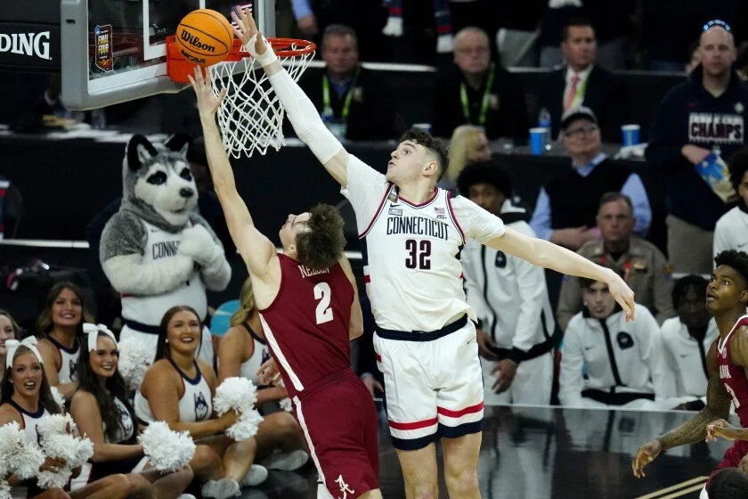 UConn Huskies Advance to Championship Game