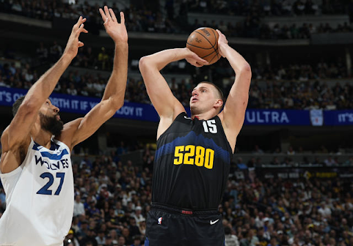 Denver Wins Third Game in a Row to Take Series Lead