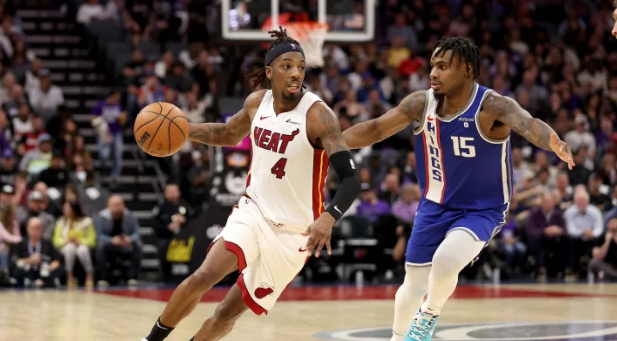 NBA Veteran Delon Wright Signs with the Bucks