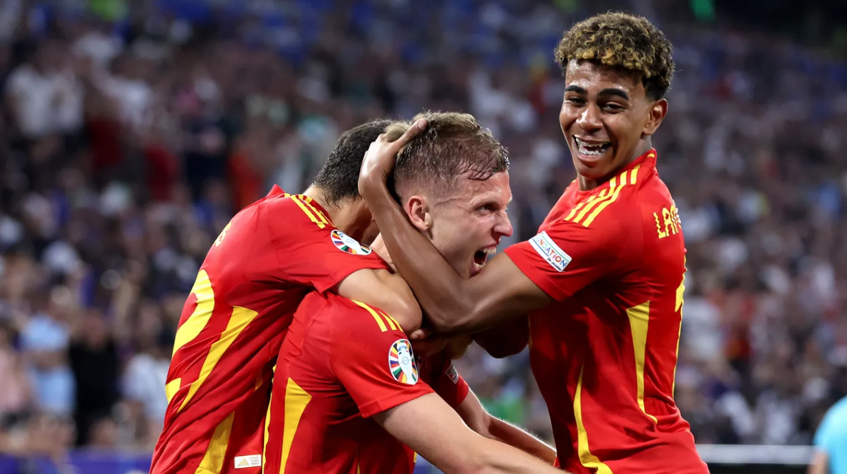 La Roja Advance and Book a Ticket to the Euros Final