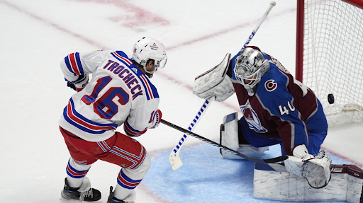 Mile High Matchup: Rangers Aim to Build Road Win Streak