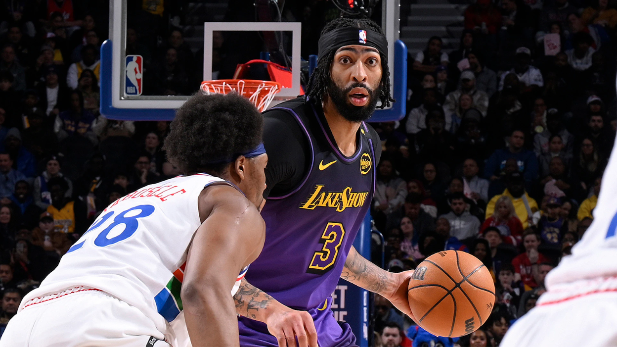 Lakers Lose Star Before Trade Deadline