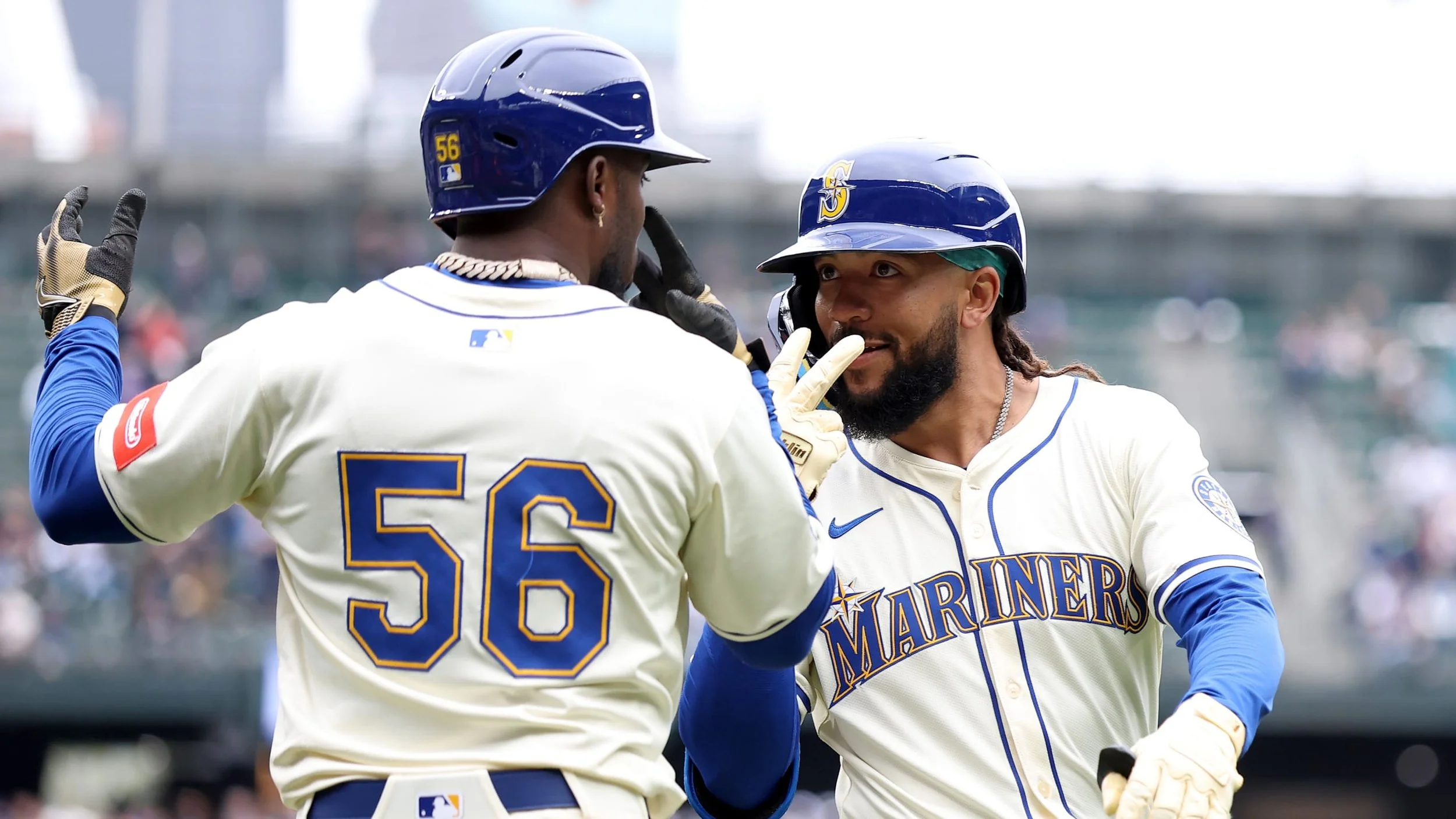 Youth and Experience Fuel Mariners Push for AL West Crown in 2025