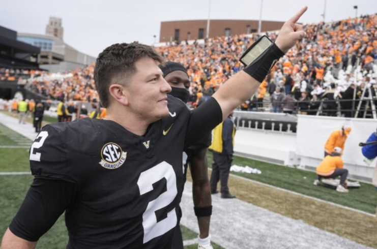 Vanderbilt Quarterback Expresses Confidence in His Team: Can They Beat the Crimson Tide?