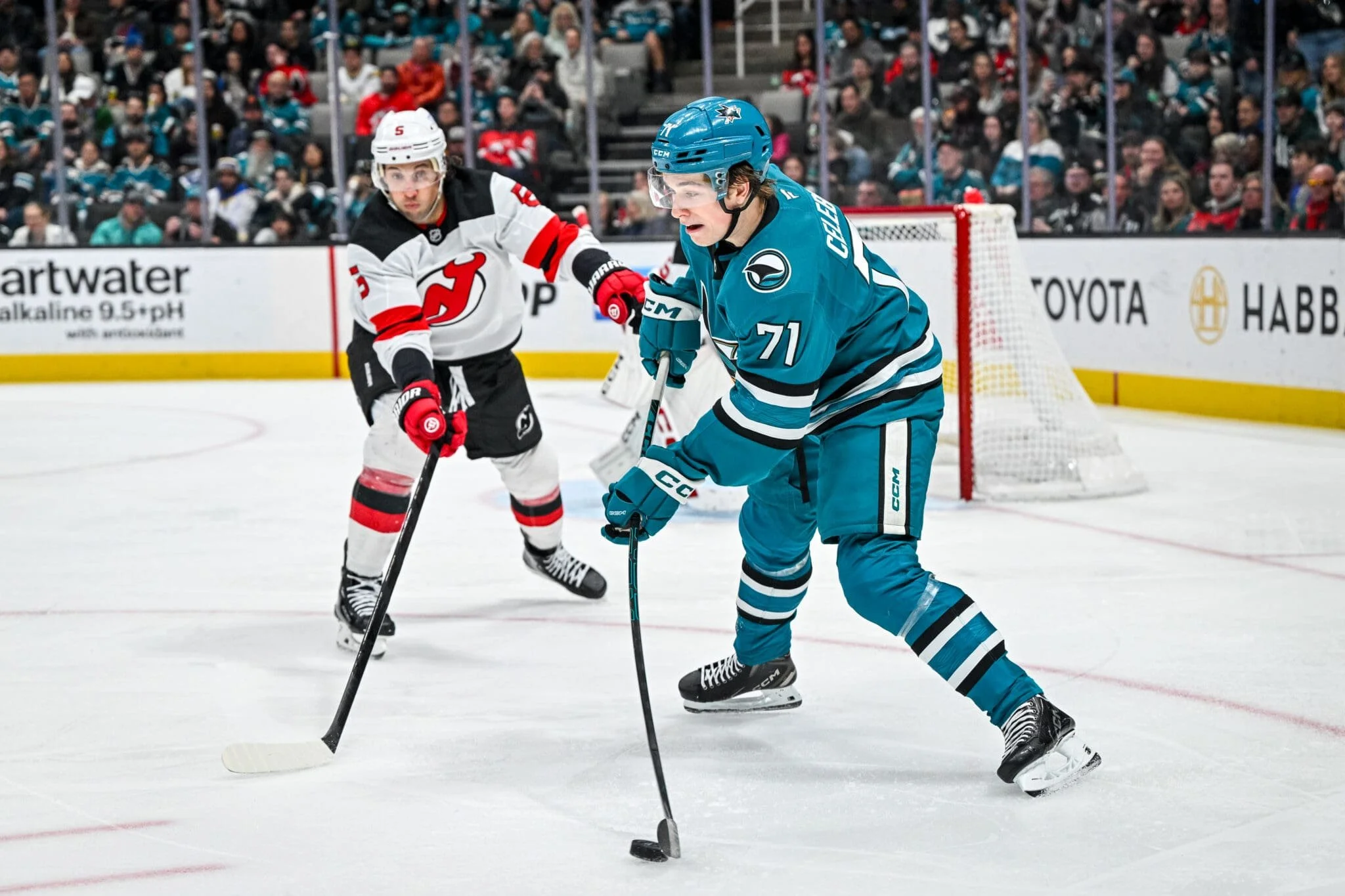 Devils vs. Sharks: Can New Jersey Extend Their Winning Streak?
