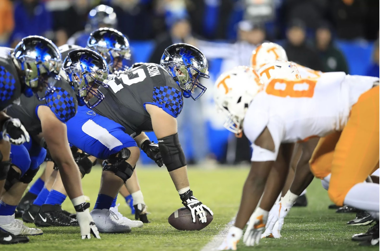 Tennessee vs. Kentucky: Which Side of the Border Will Reign Supreme?