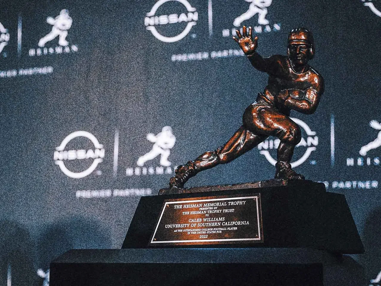 November Shake-up: A New Heisman Contender Turns up the Pressure in the NCAA