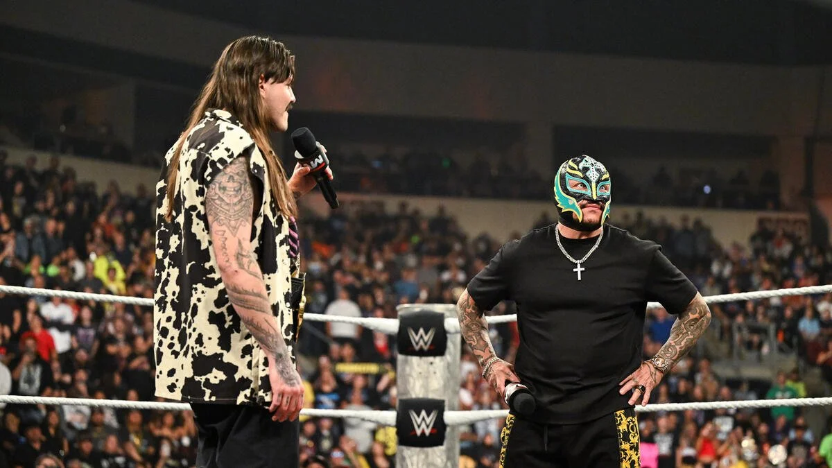 Father vs. Son: Who Becomes the ‘King of the Luchadores’?