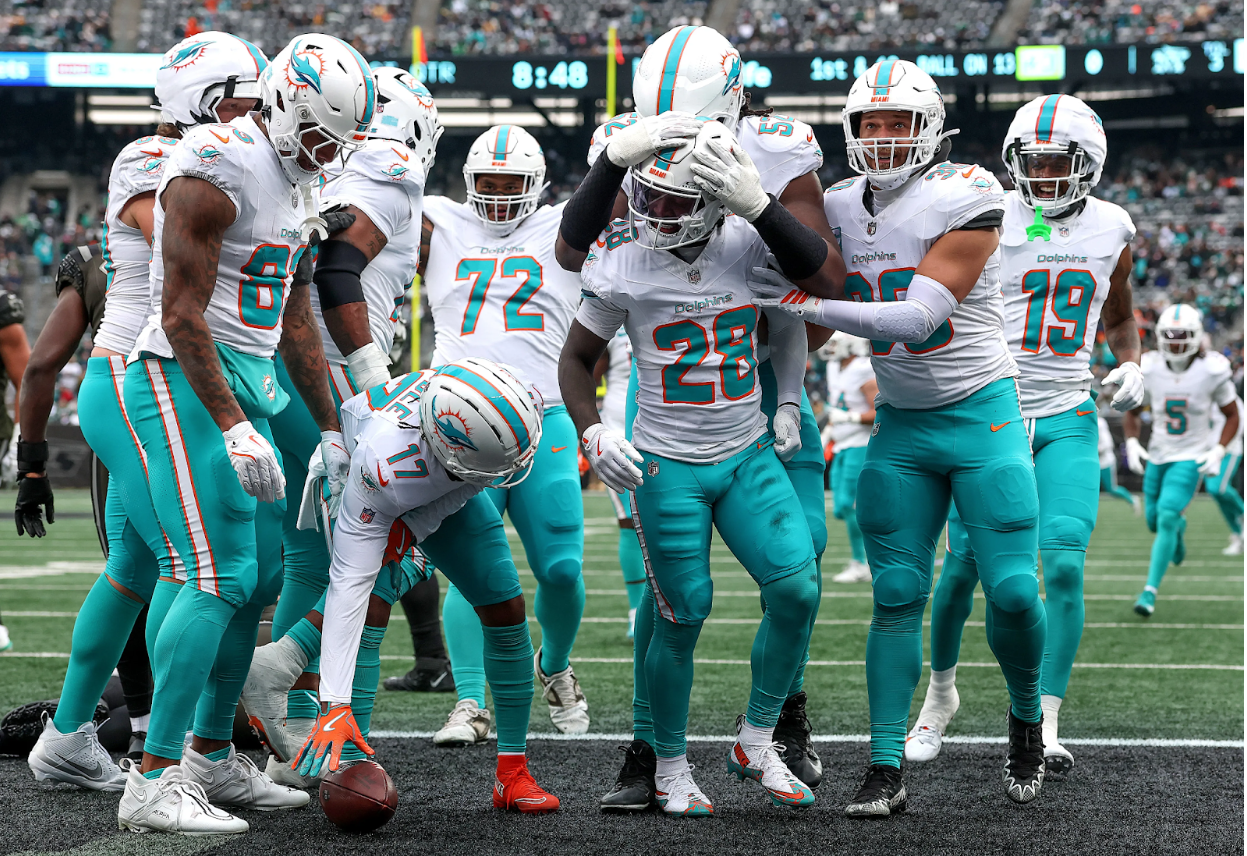 Miami Dolphins Aim for Five Straight Wins Against the Steelers