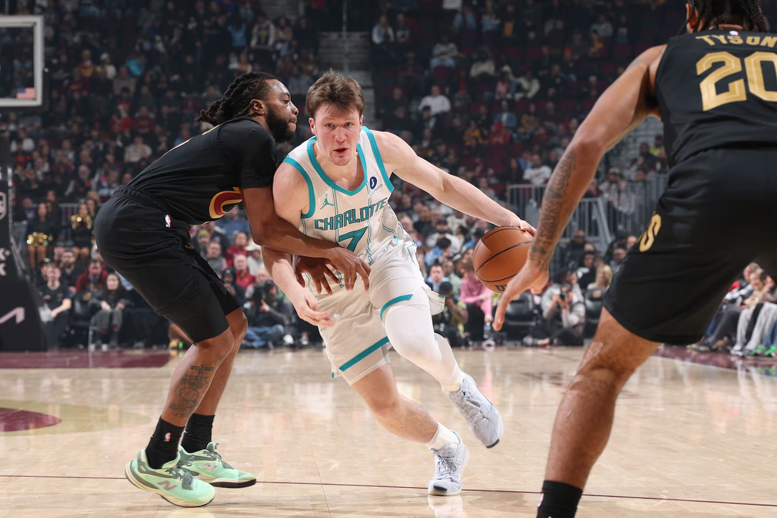 Hornets Shut Down Cavaliers in Overtime Victory
