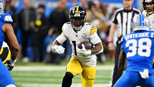 Steelers Running Back Credits Quarterback Mentorship for Breakout Season
