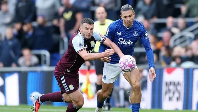 Villa Park Pressure: Confidence, Caution, and a Crowded Table