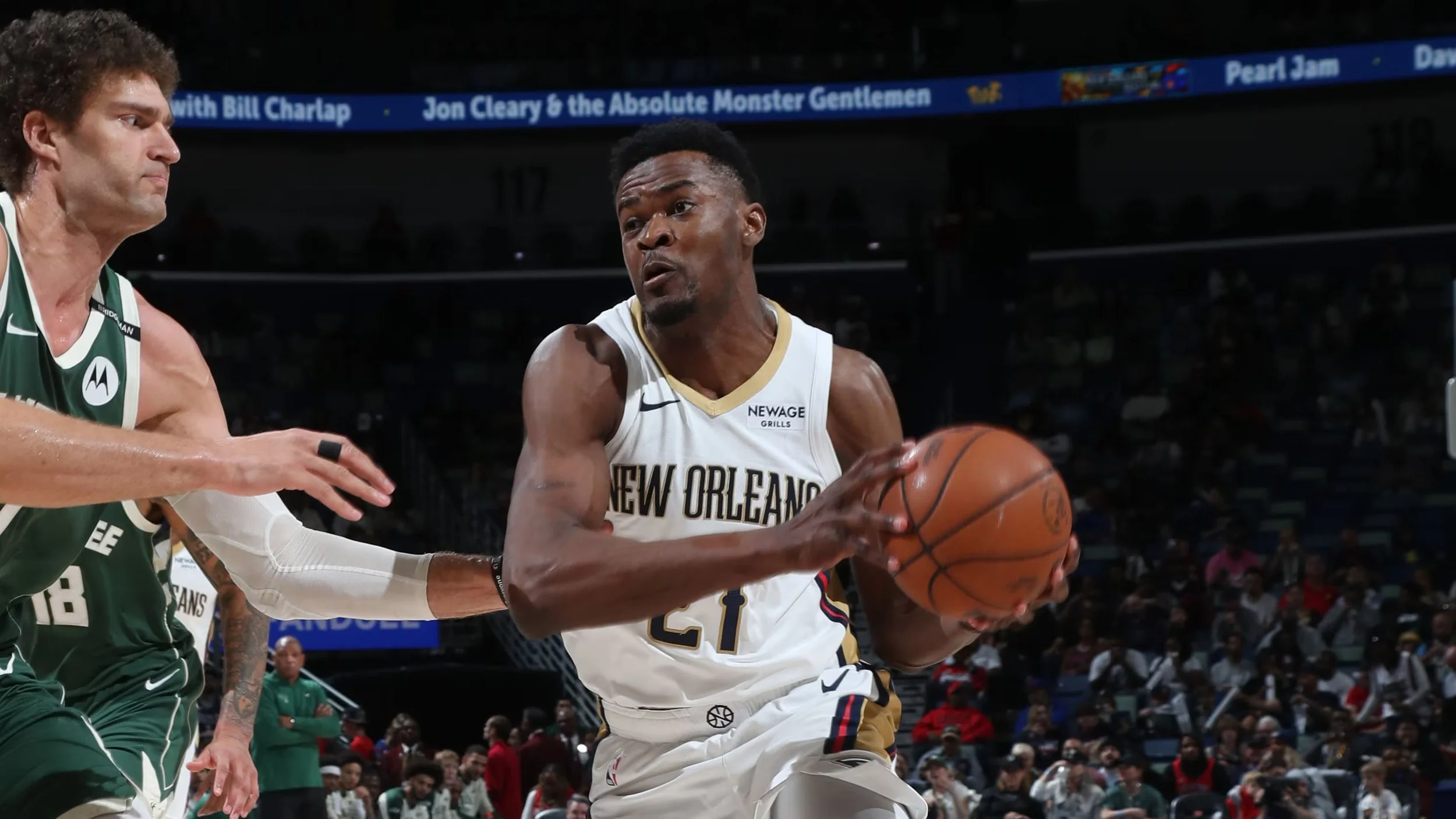 The Lakers May Target the Type of Center They Need in a New Orleans Pelicans Big Man