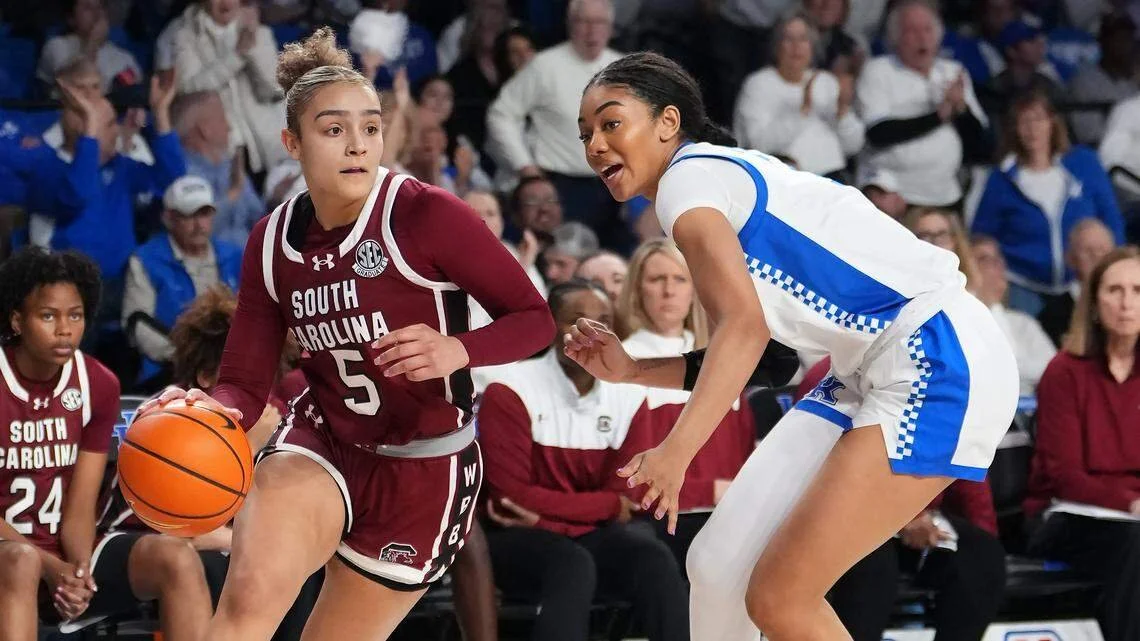 NCAA Women’s Basketball Bracket Watch: One-Line Power, Two-Line Pressure on the Road to Phoenix