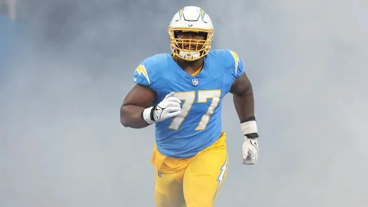 Cleveland Browns Sign Former First-Round 26-Year-Old Offensive Guard