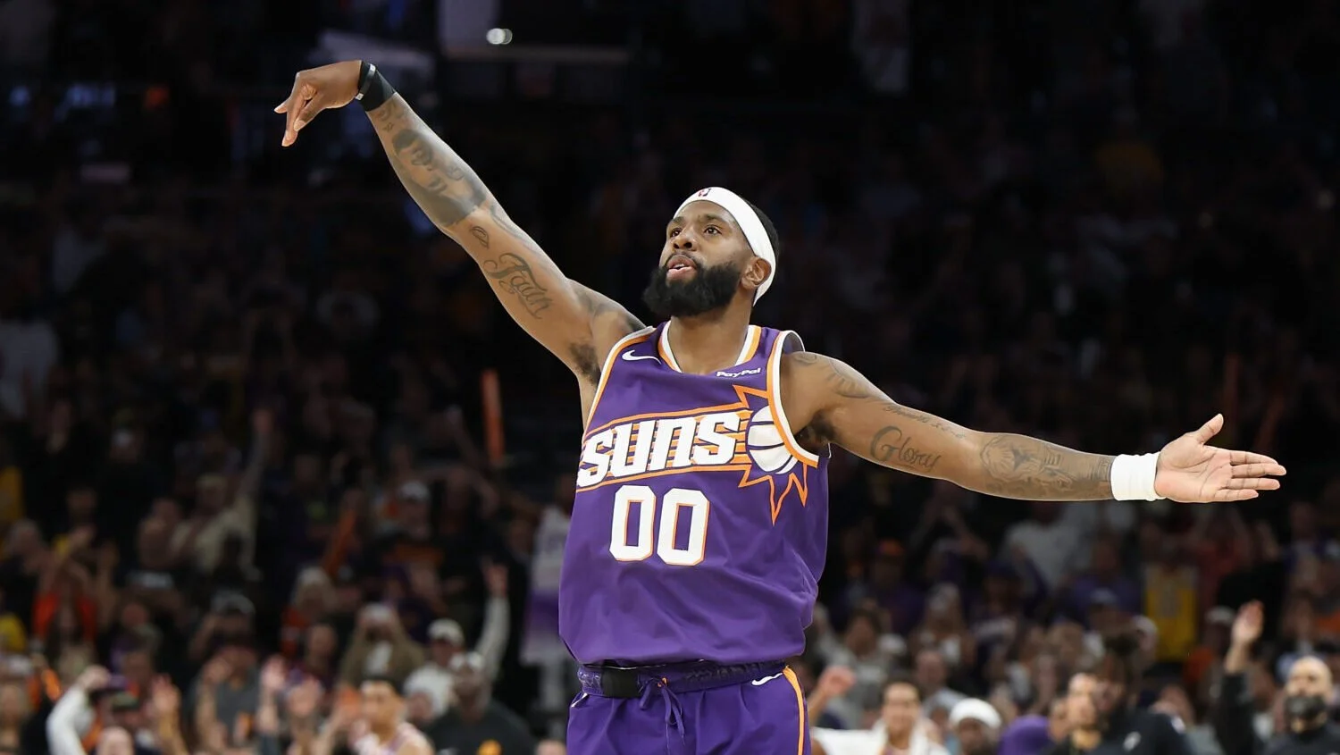 The Suns Shoot the Lights Out from Downtown to Defeat the Bucks