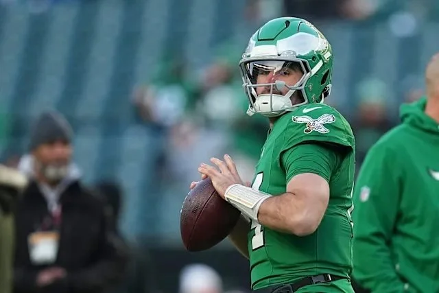 25-Year-Old Quarterback Signs One-Year Deal with the Cowboys