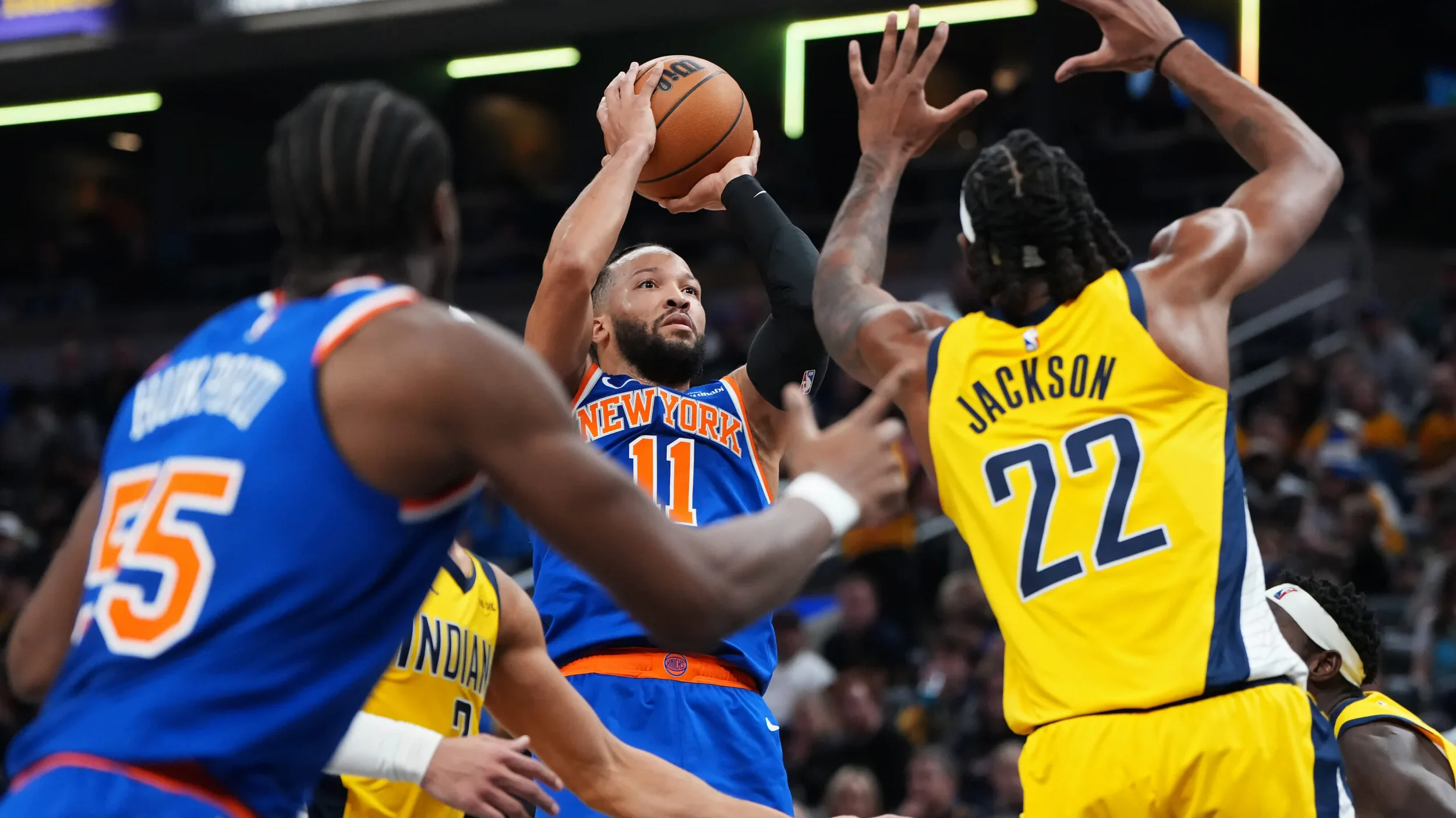 Knicks Face Off Against Pacers in an Important Eastern Conference Showdown