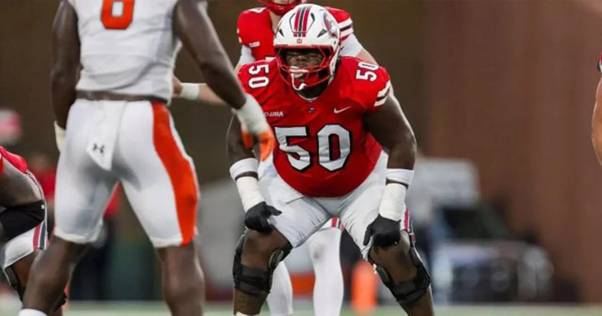 One Decision, Big Impact: Longhorns Locks in Veteran Lineman for 2026