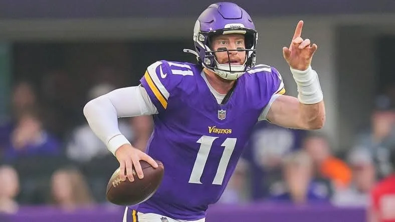 33-Year-Old Journeyman Quarterback Re-Signs with the Vikings